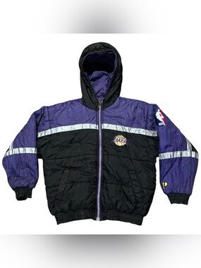 VTG Pro Player Los Angeles Lakers Puffer Jacket Reversible Youth Large (14-16)